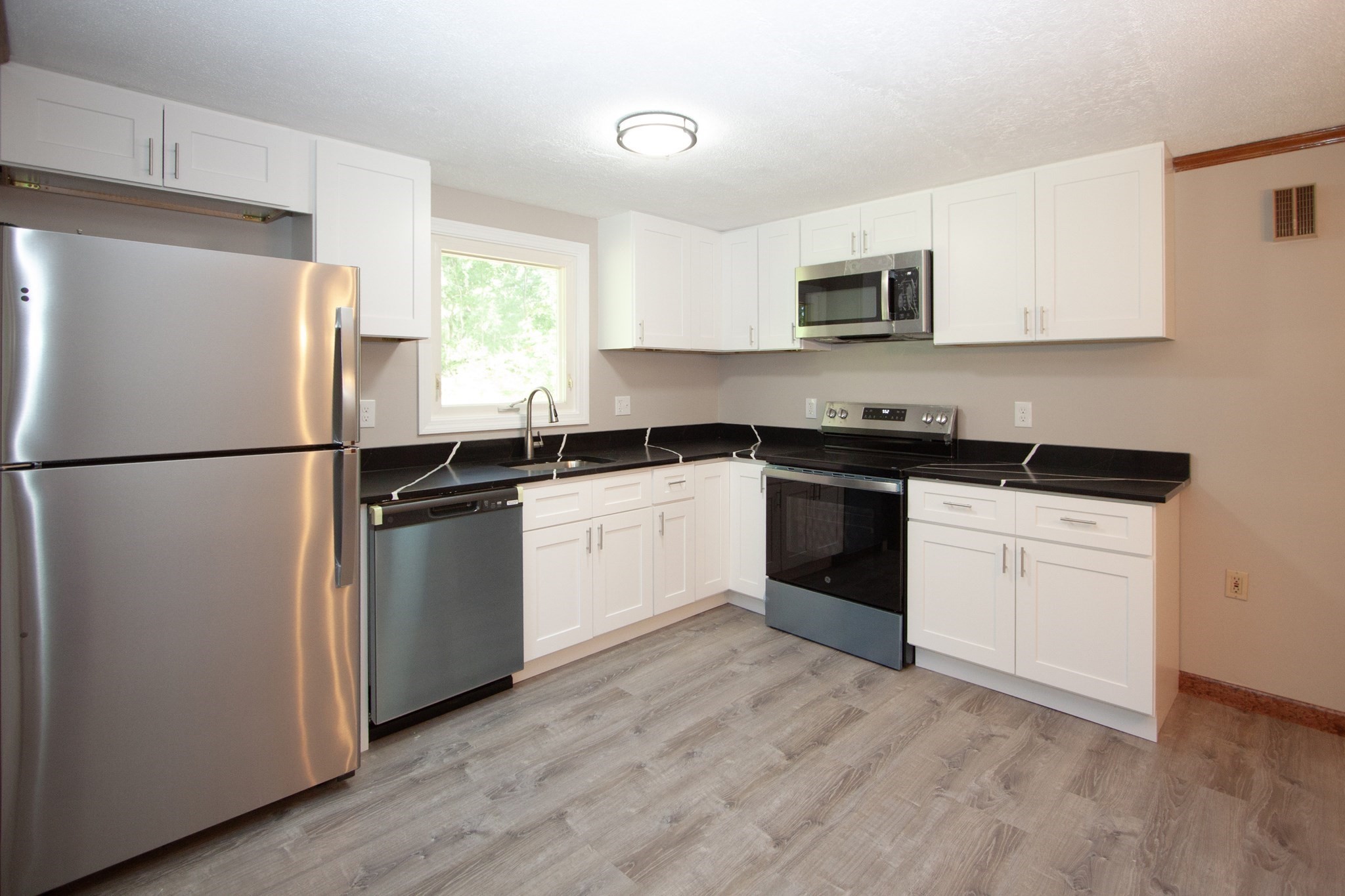21 Siani Rd, Leicester, MA 01542 - Image 4