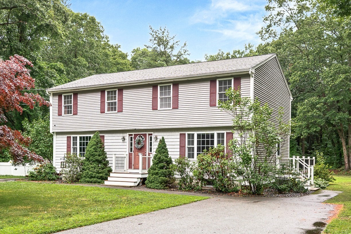 36 Willowdale Rd Unit B, Tyngsborough, MA 01879