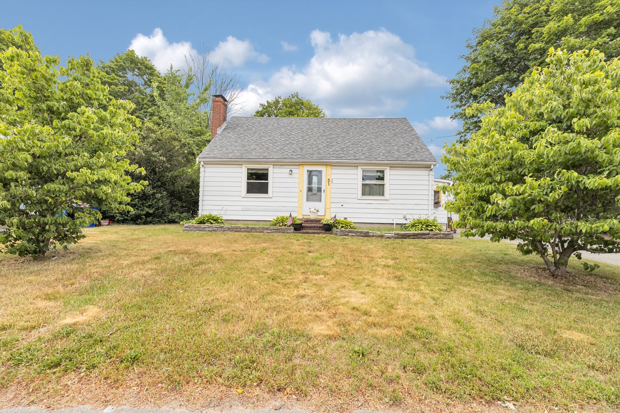 31 Delprete Ave, Rockland, MA 02370