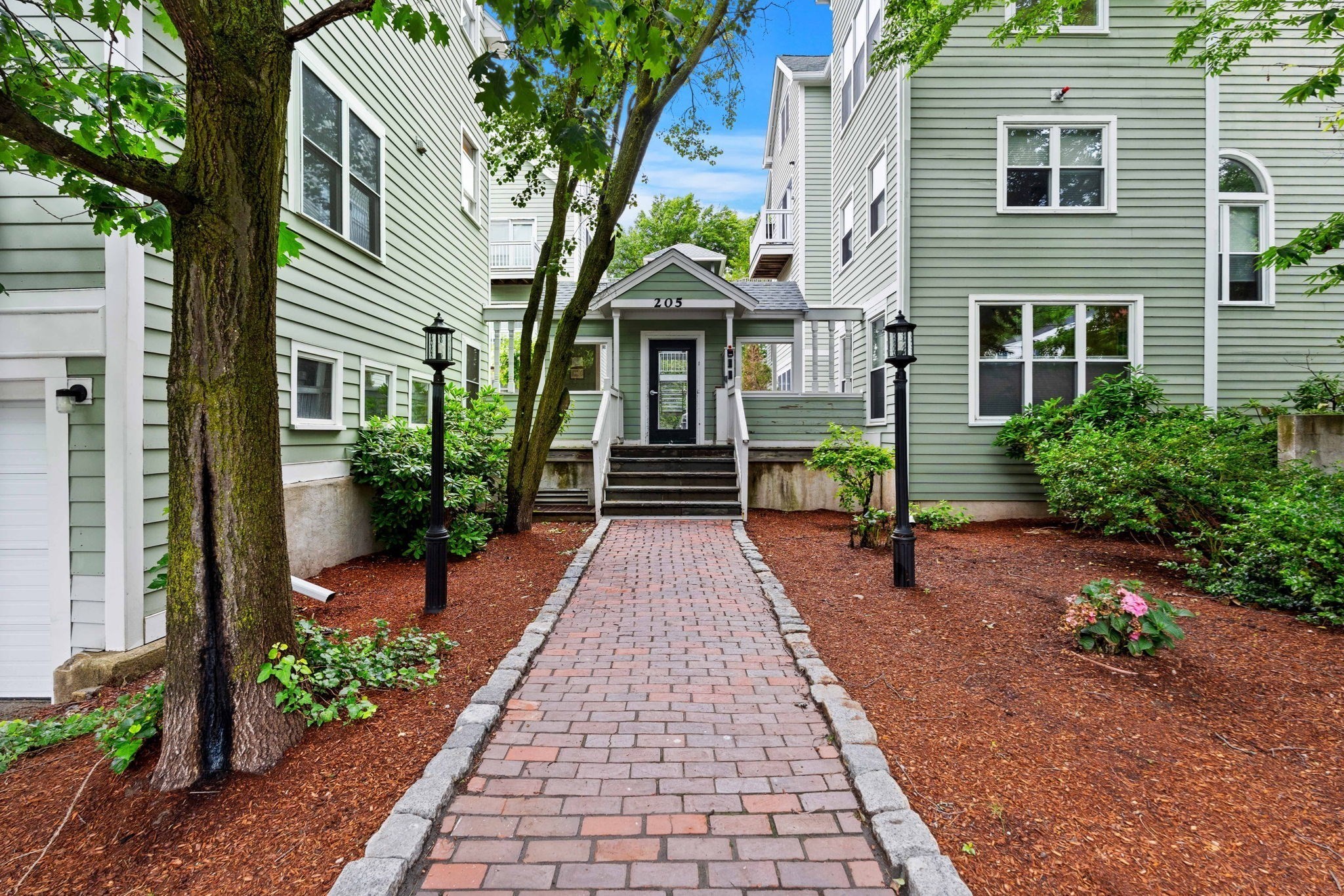 205 Richdale Ave Unit A14, Cambridge, MA 02140