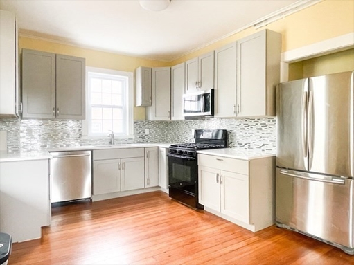 381 Centre St, Apt 2