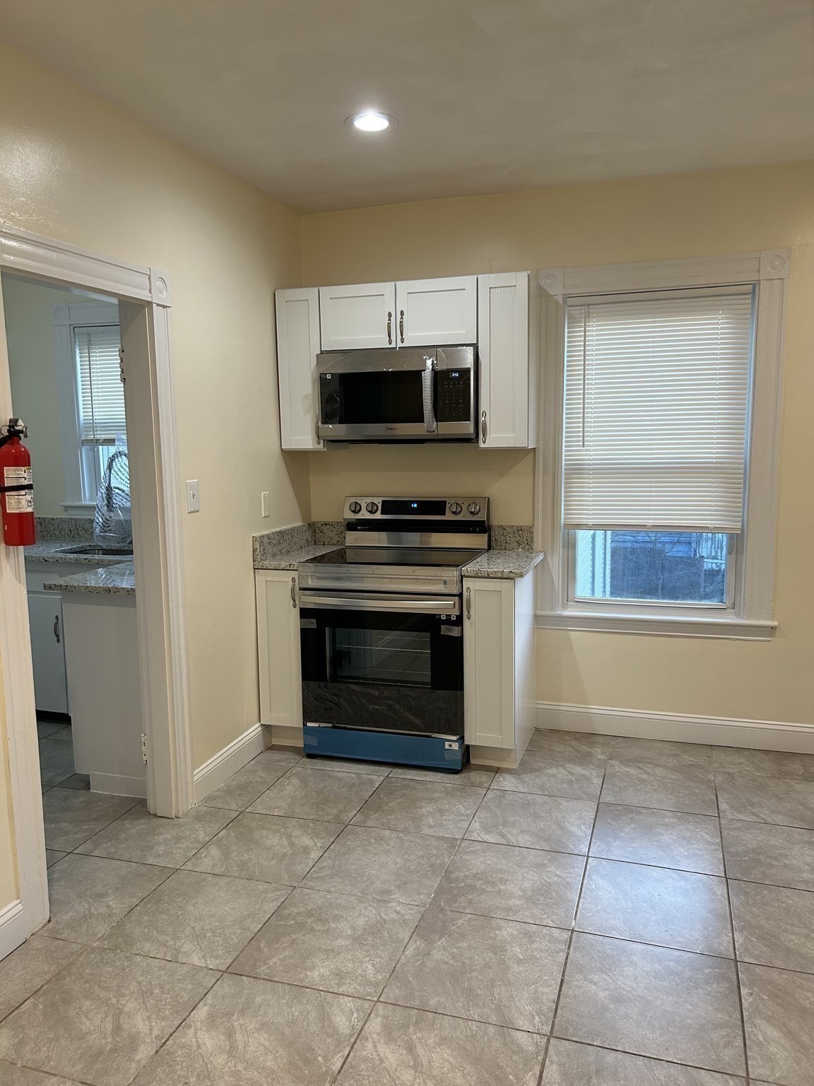 31 Hollingsworth St, Lynn, MA 01902 - Image 22