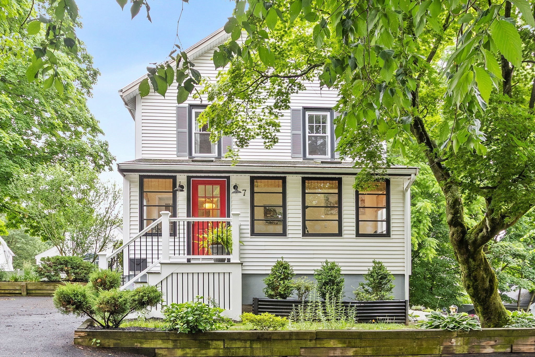 7 Intervale St, Woburn, MA 01801