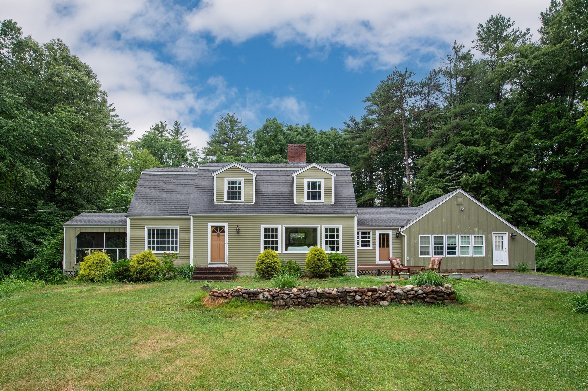 2 Pinehurst Dr, Boxford, MA 01921
