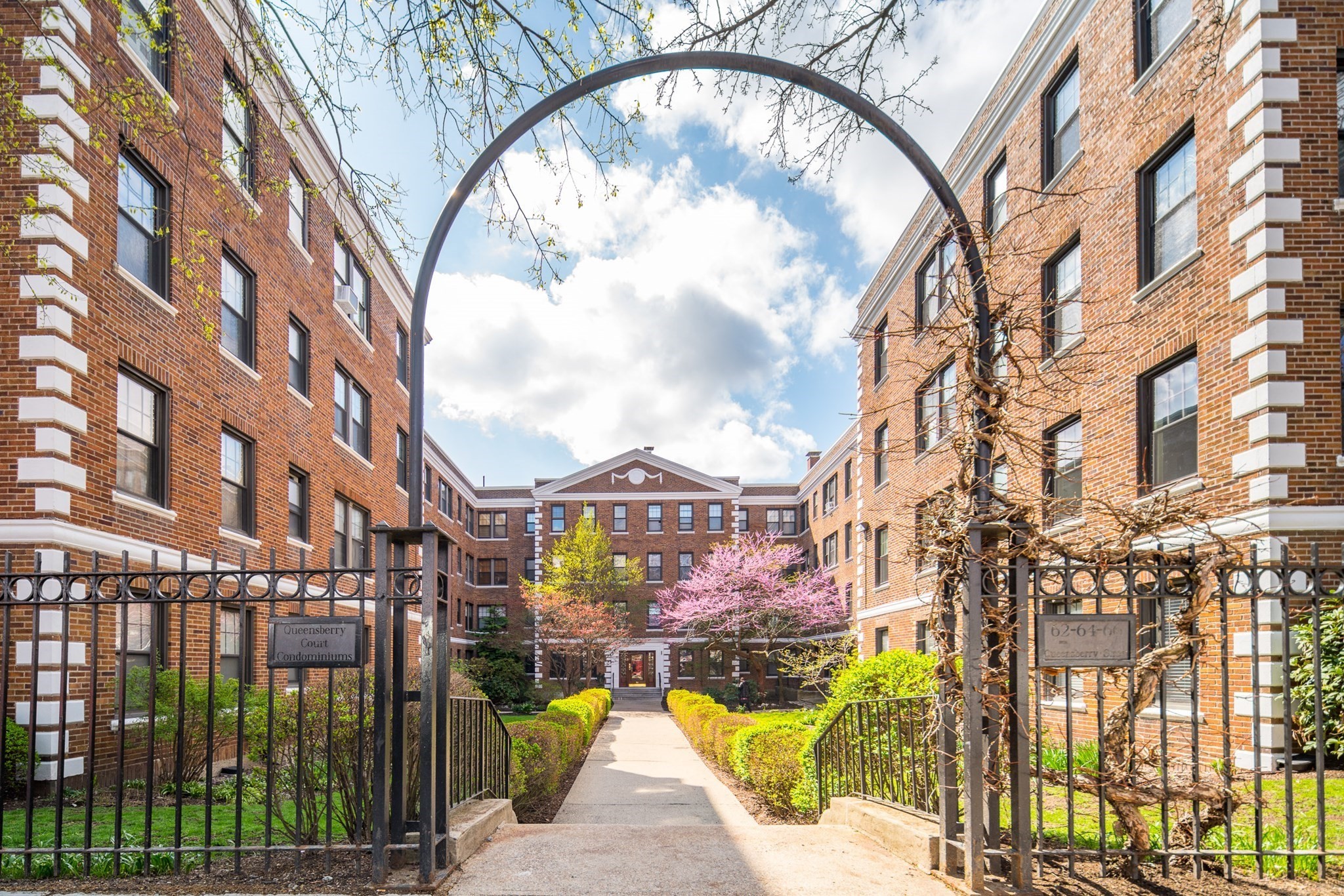 64 Queensberry St. Unit 101, Fenway, Boston, MA 02215