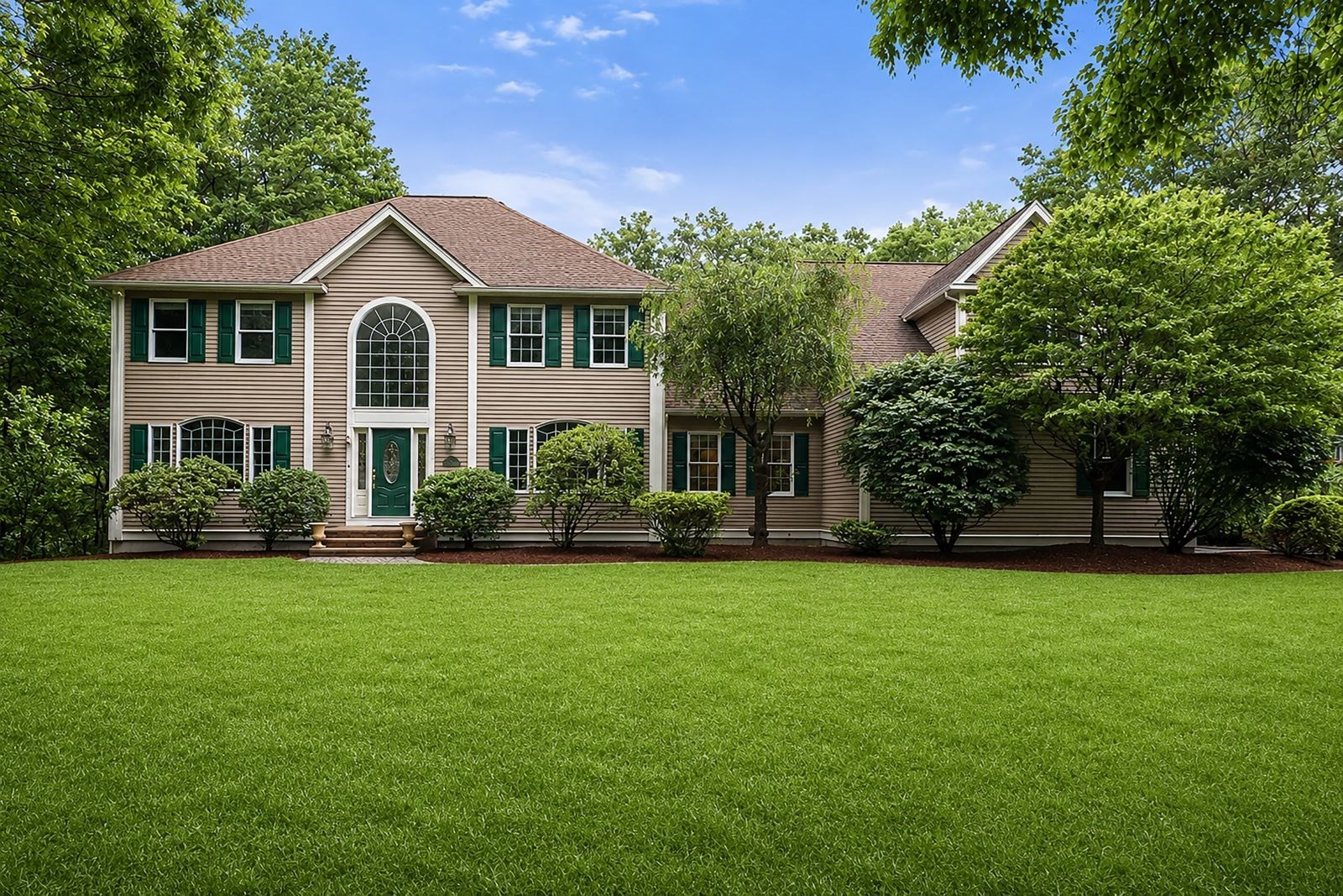 6 Old Harry Rd, Southborough, MA 01772