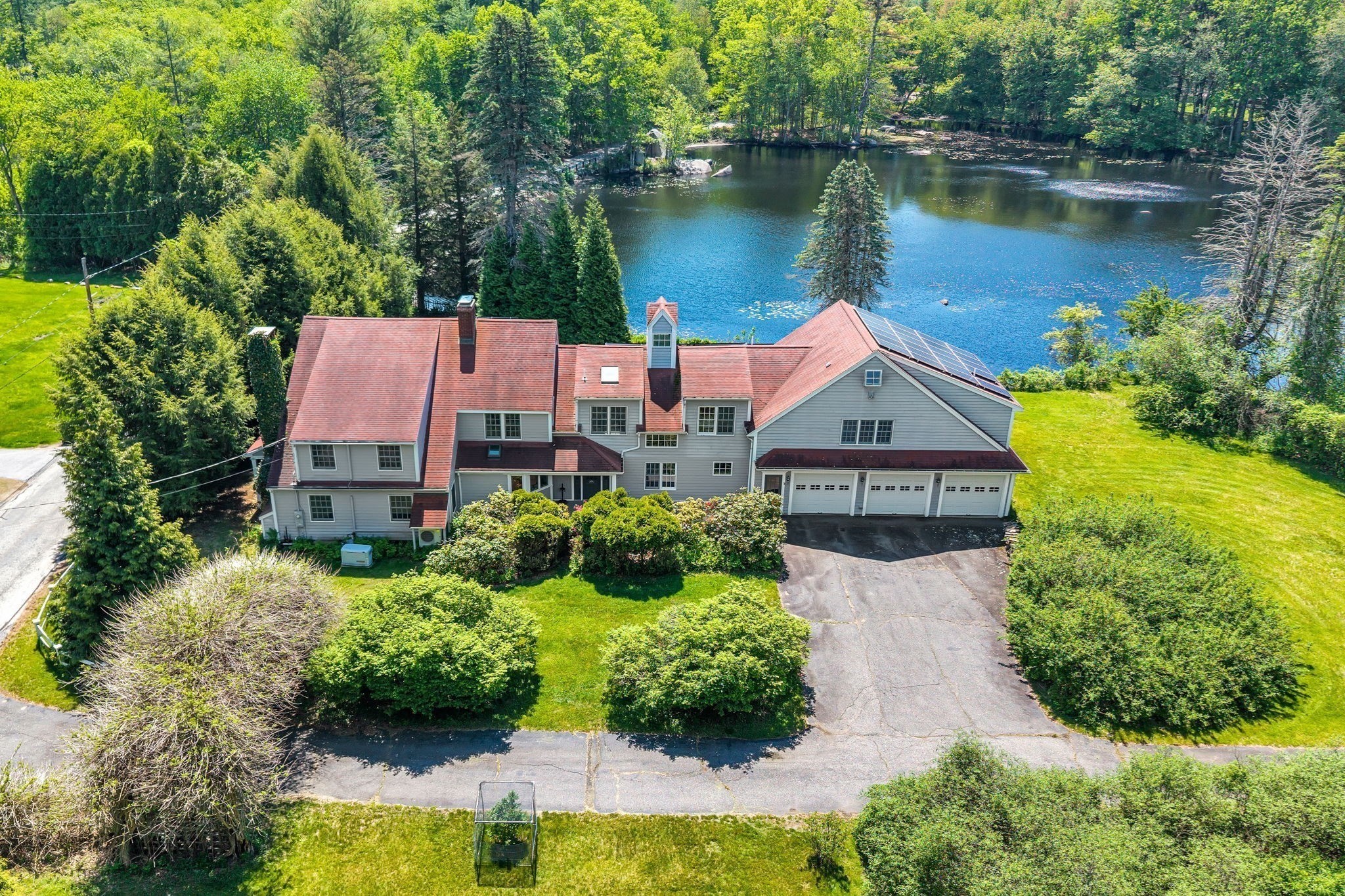 28 S Mill St, Hopkinton, MA 01748