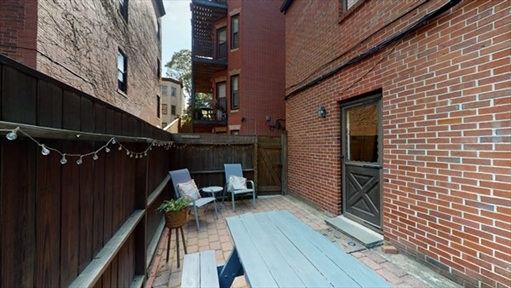 907 Beacon Street, Apt 2