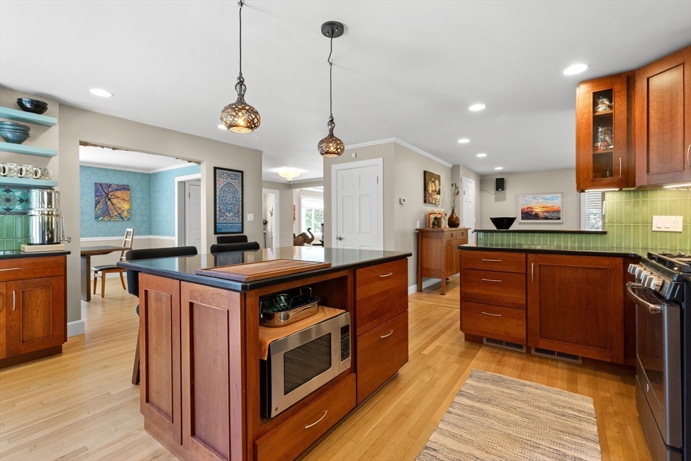 94 Lovett St, Beverly, MA Image 13