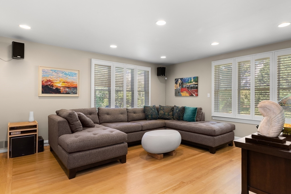 94 Lovett St, Beverly, MA Image 16