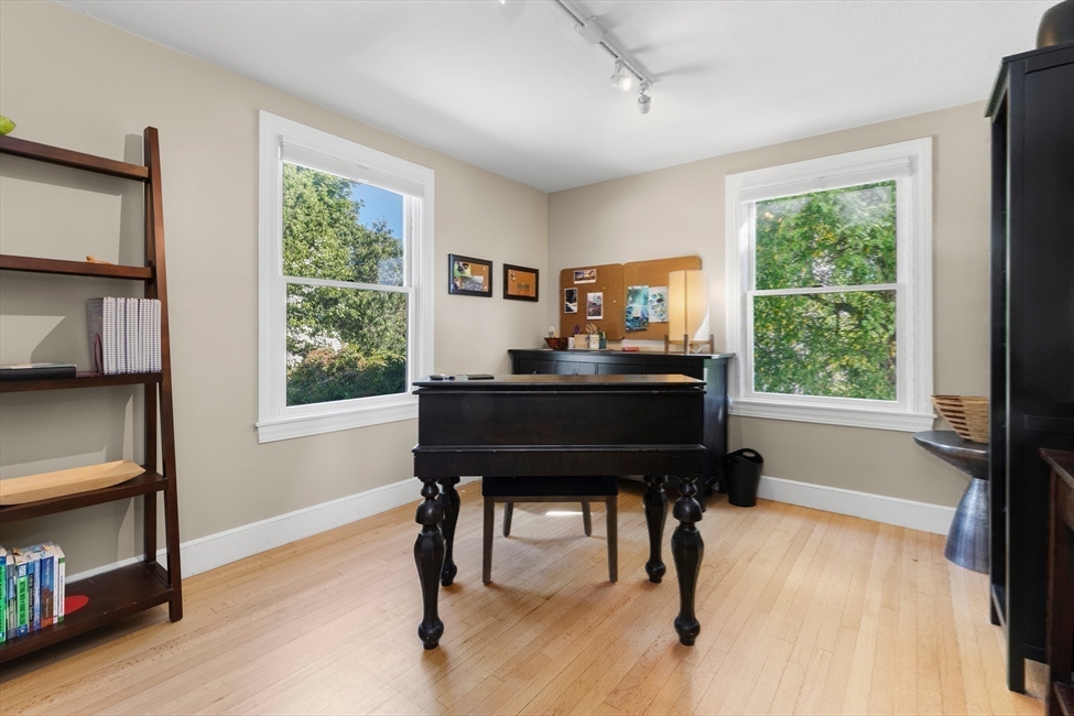 94 Lovett St, Beverly, MA Image 28