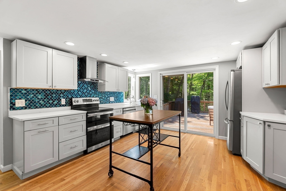 212 Common Ln, Beverly, MA Image 4