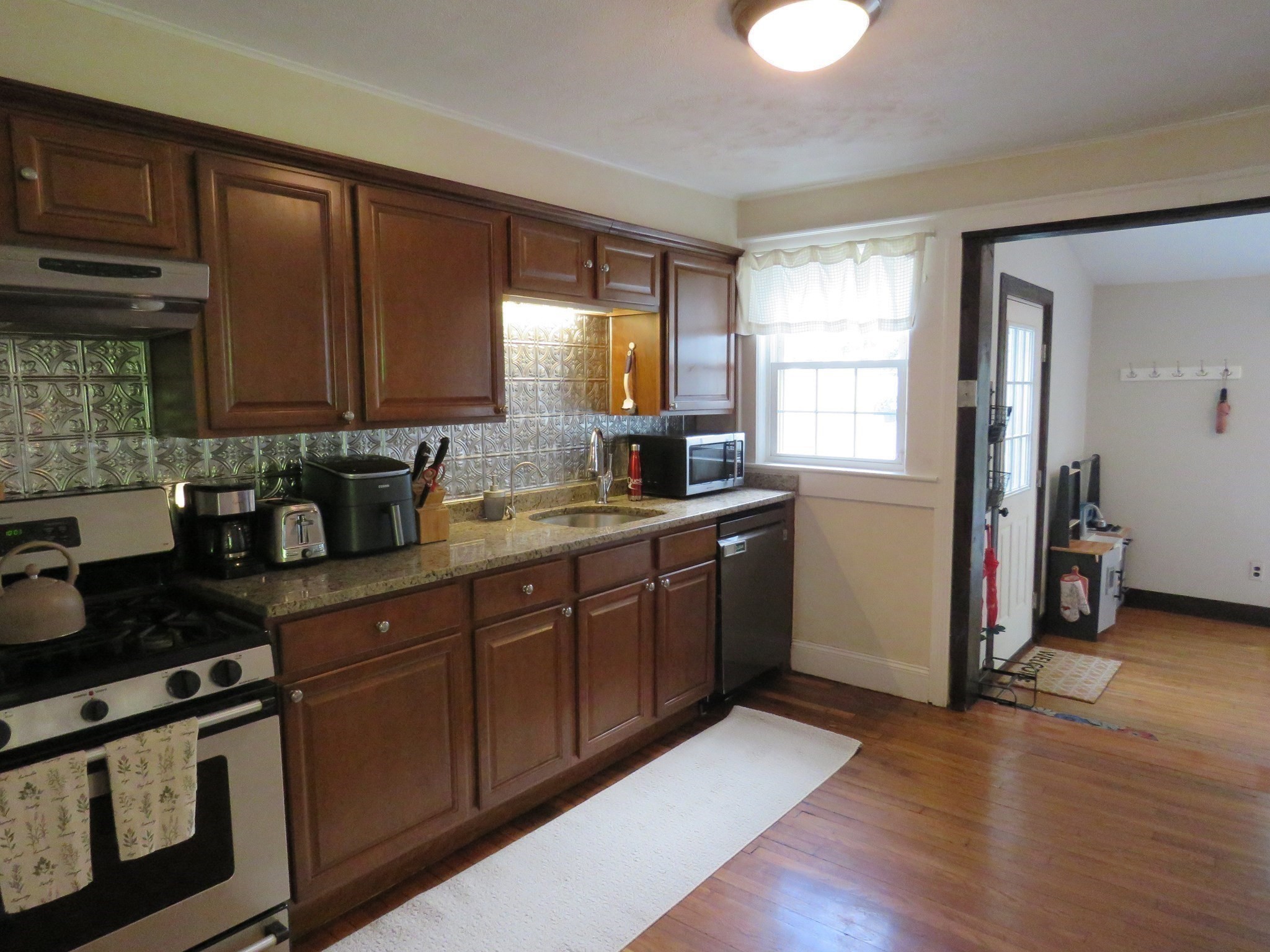 812 East St, Dedham, MA 02026 - Image 8