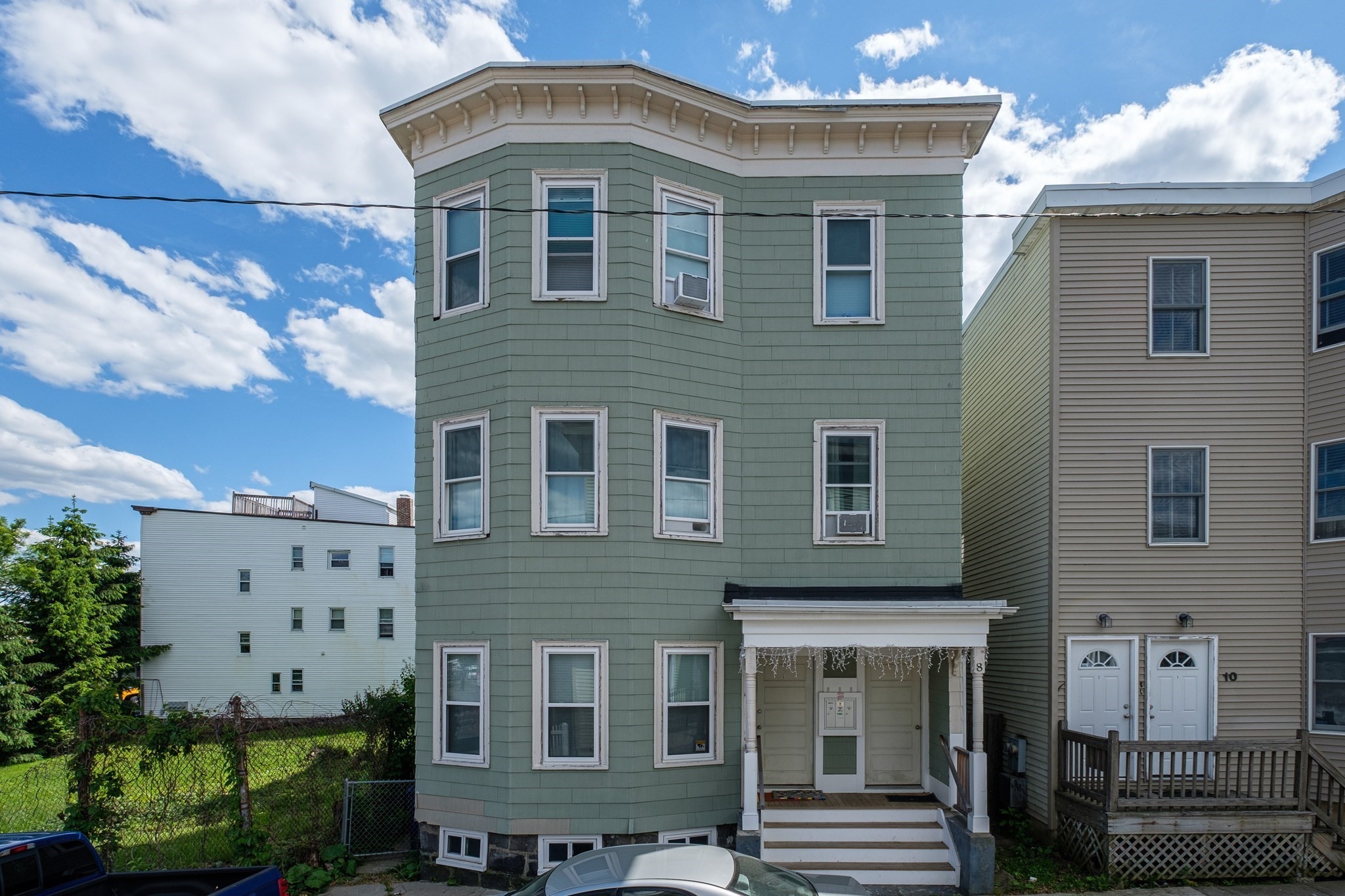 8 Roach St, Dorchester, Boston, MA 02125