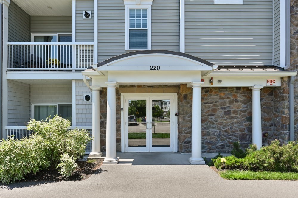 220 Martins Landing Unit 102, North Reading, MA 01867 - Image 2