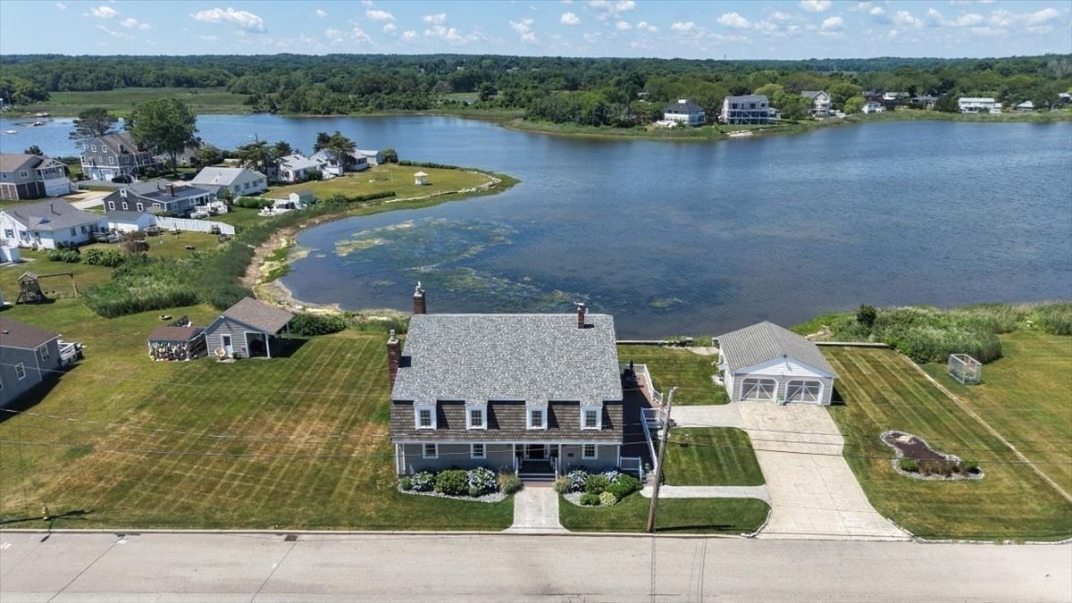 76 Surfside Rd, Scituate, MA 02066