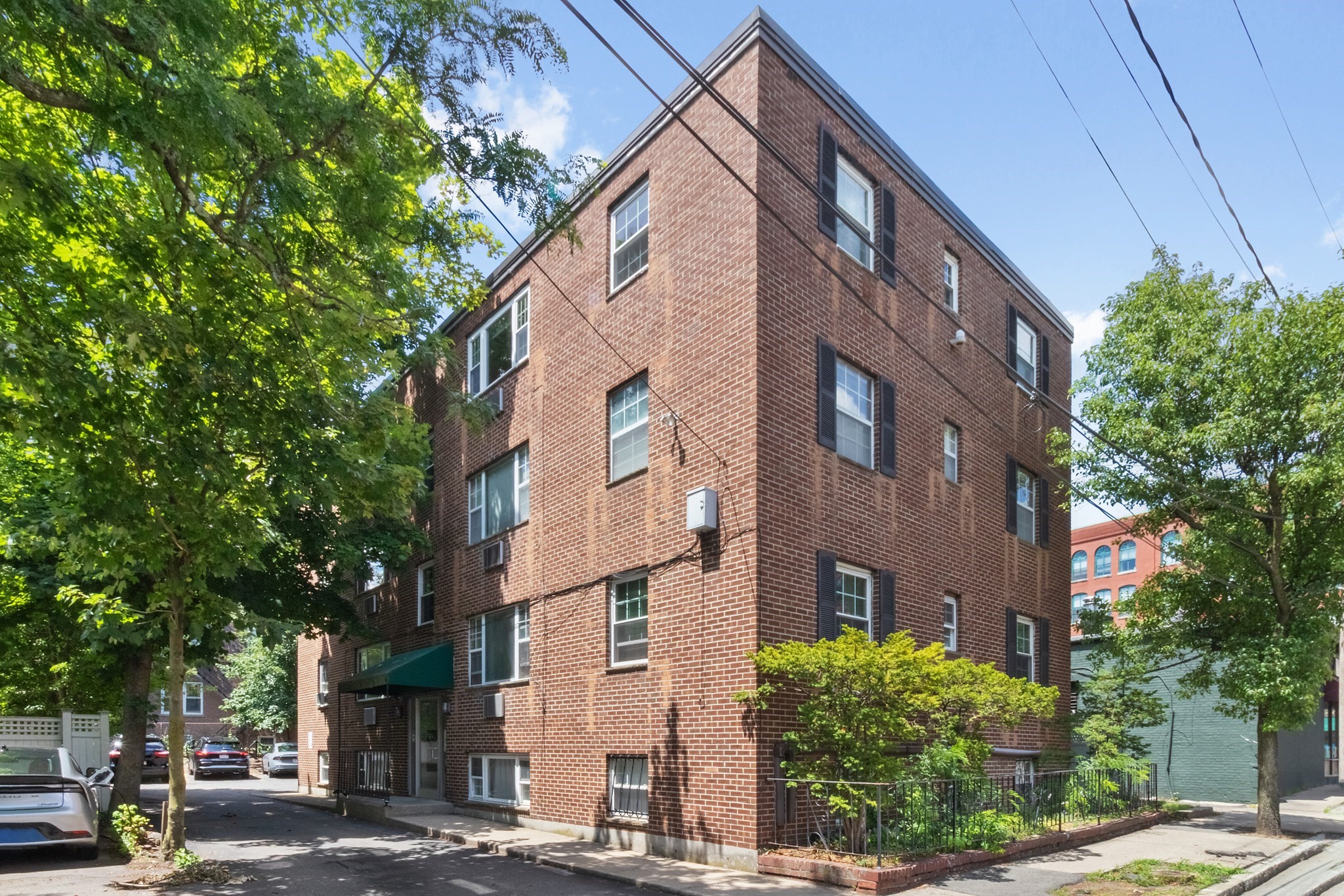 5 Walden St Unit 2, Cambridge, MA 02140