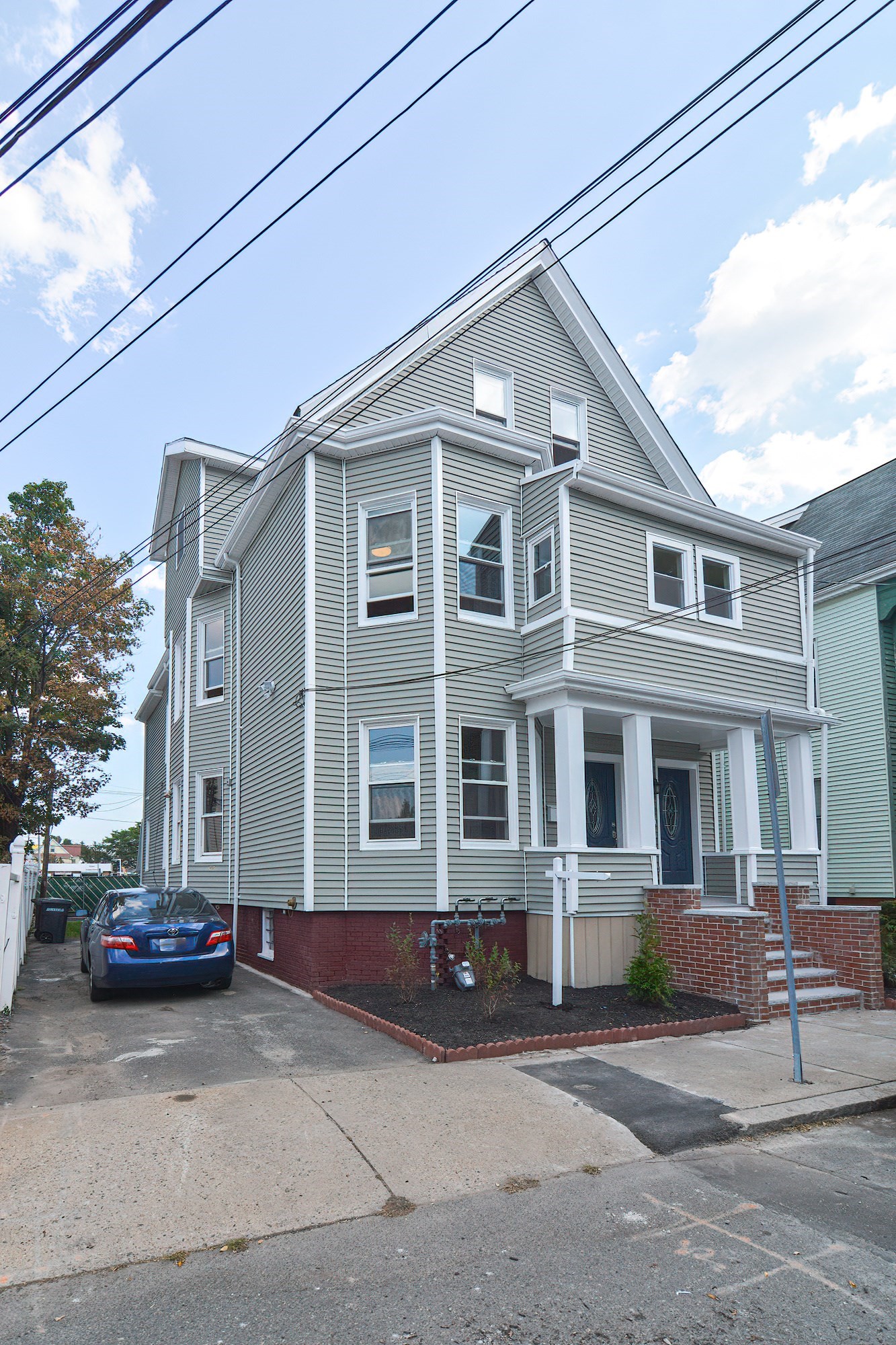 8 Melvin St Unit 2, Somerville, MA 02145