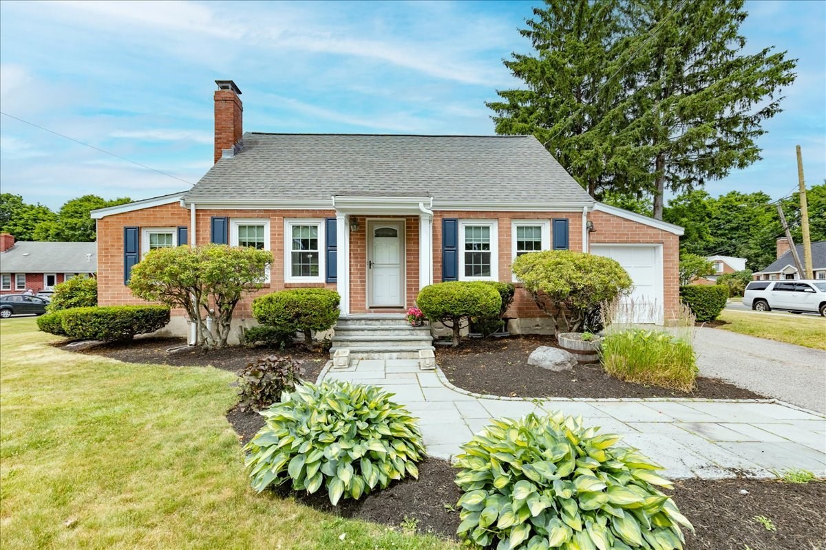47 Cherry St, Newton, MA 02465