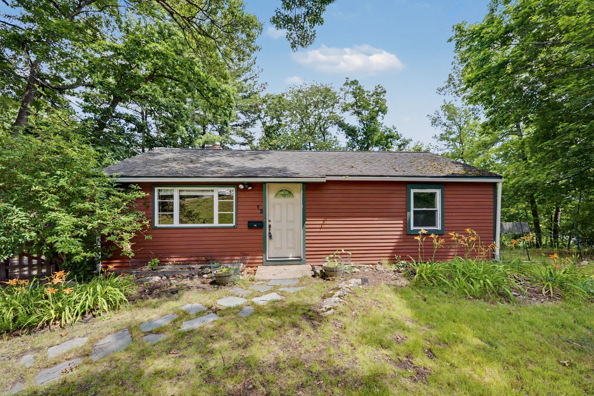 12 Vista Cir, Arlington, MA 02474