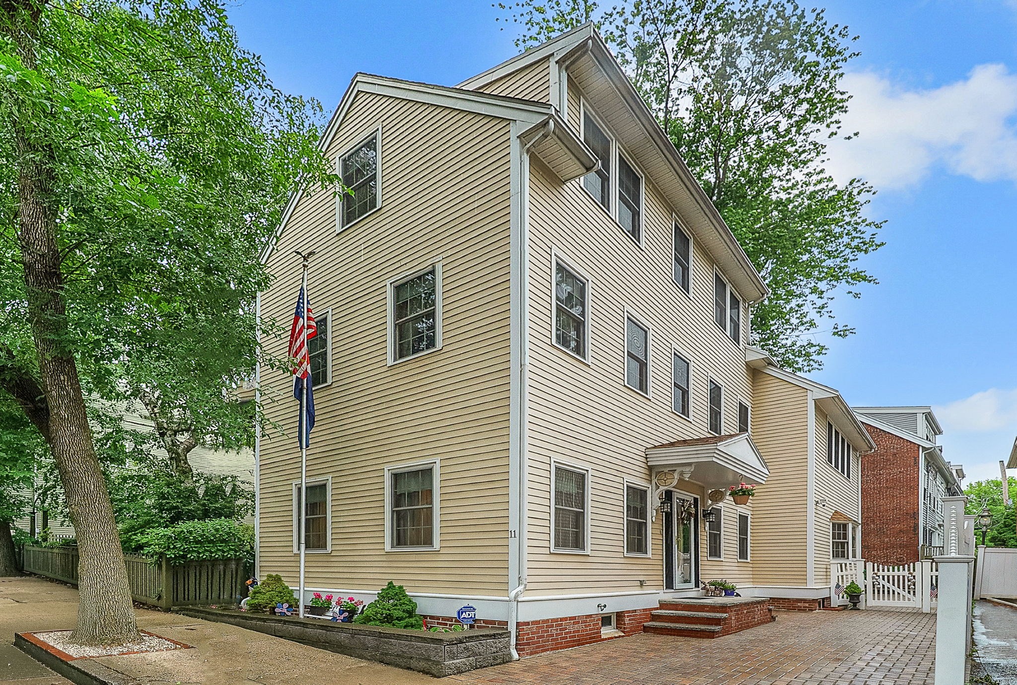 13 Oak St, Charlestown, Boston, MA 02129