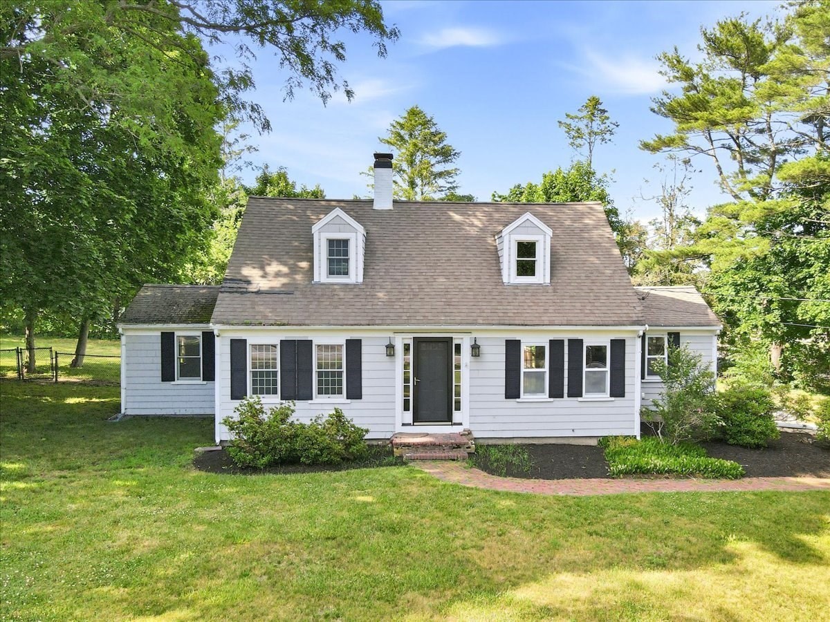 320 First Parish Rd, Scituate, MA 02066