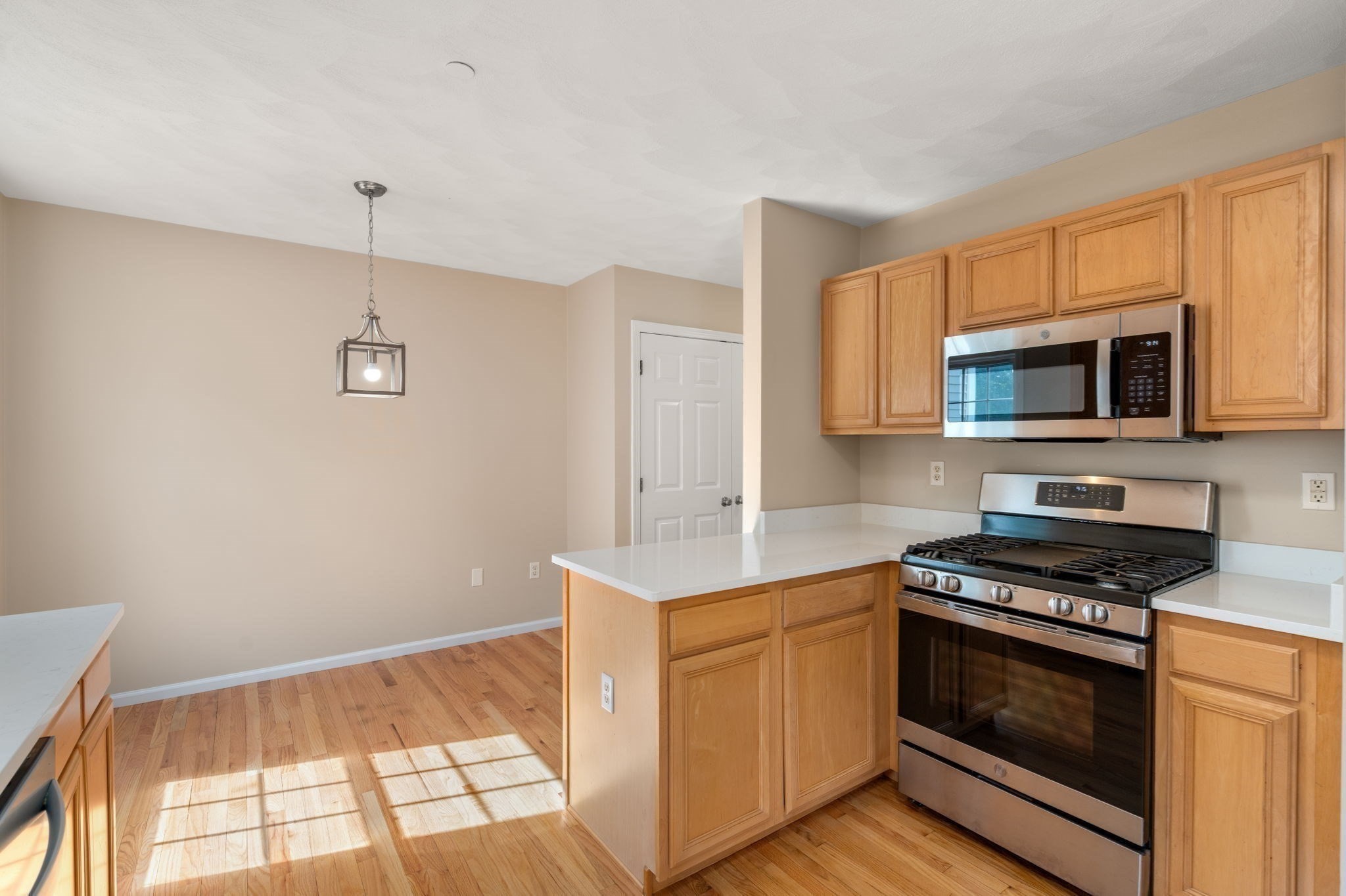 555 Main St Unit 6, Woburn, MA 01801 - Image 25