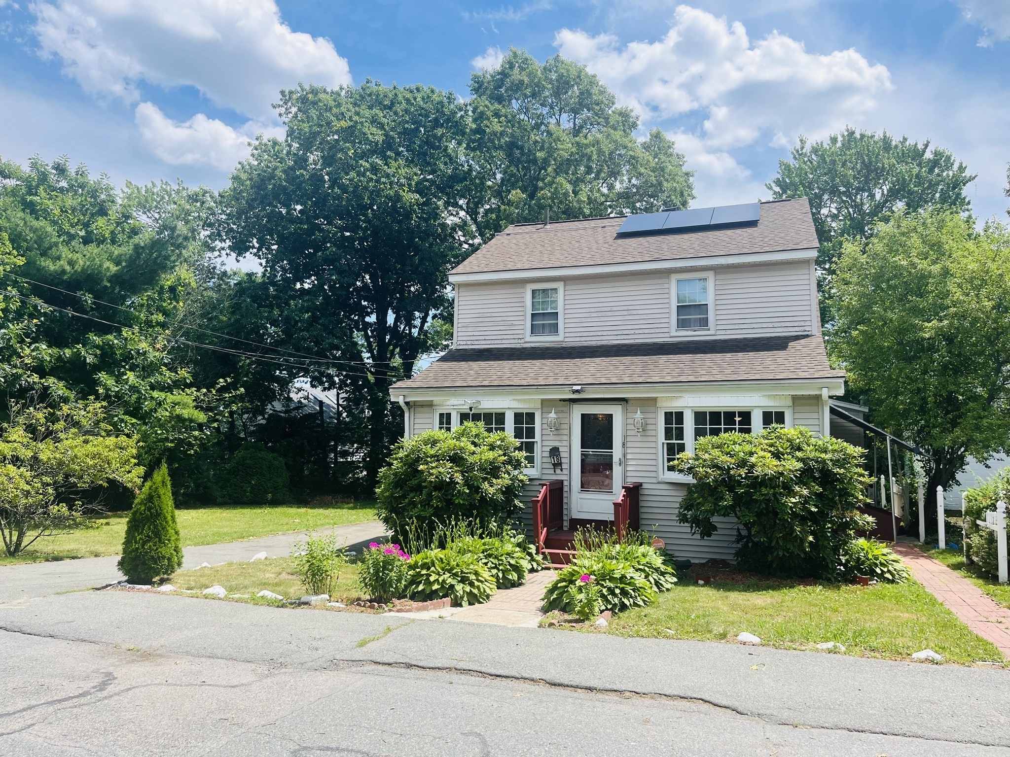 18 Emeline St, Randolph, MA 02368
