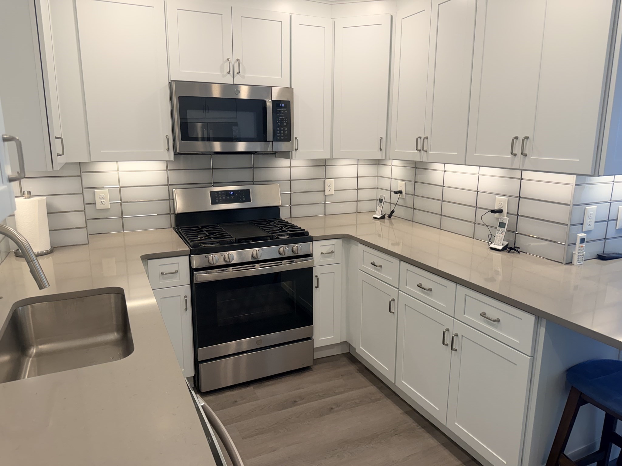 8 Burnside St Unit 2, Salem, MA 01970