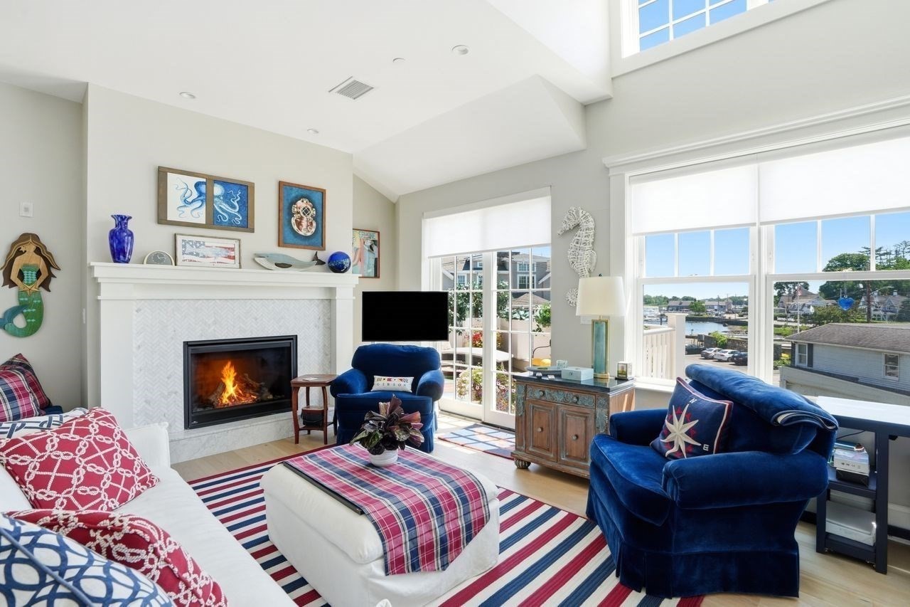 87 Elm Street Unit 321, Cohasset, MA 02025