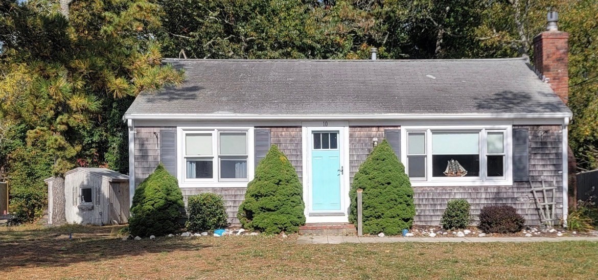 10 Ellis Dr, Dennis, MA 02639