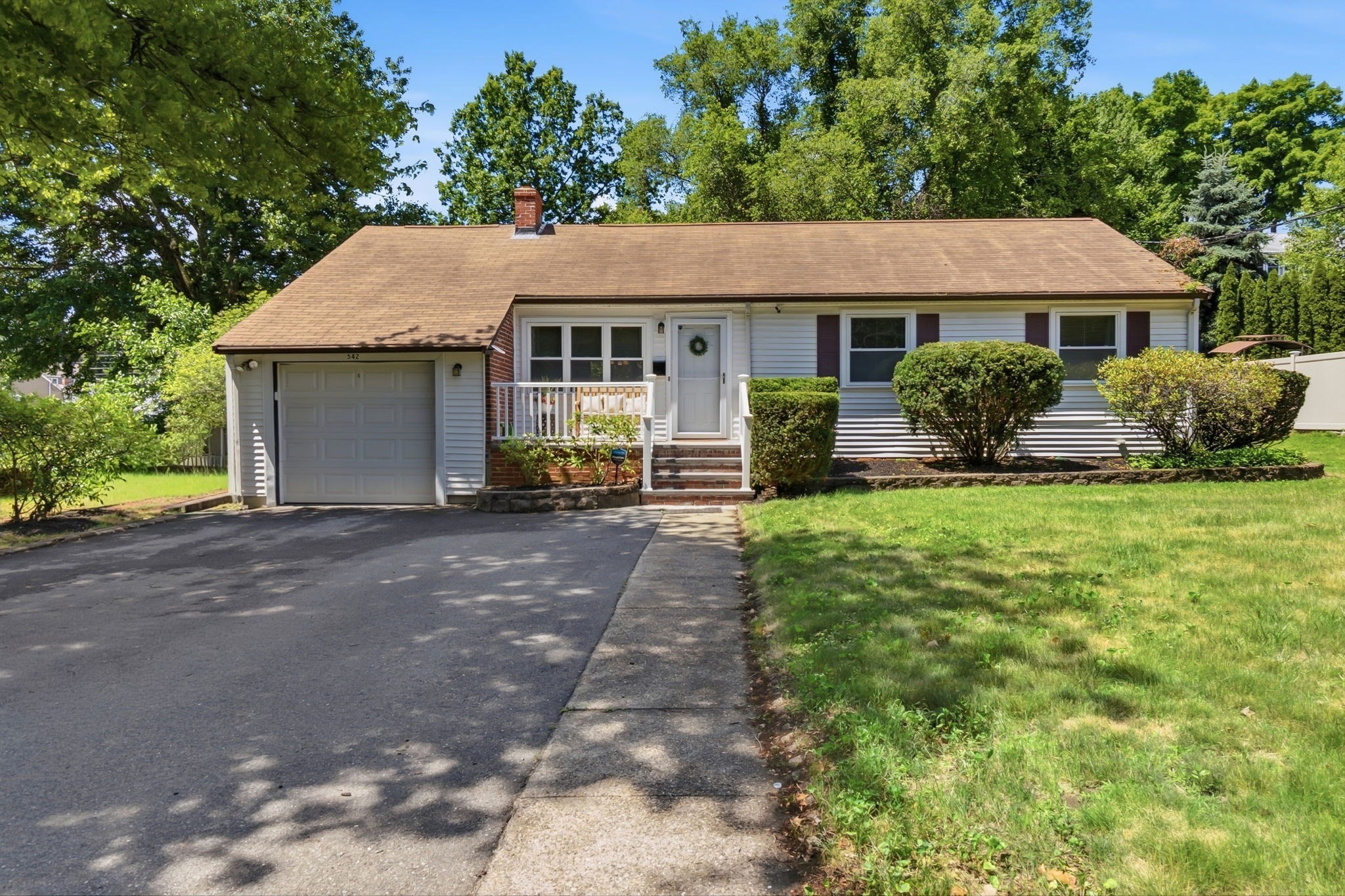 542 Trapelo Rd, Waltham, MA 02452