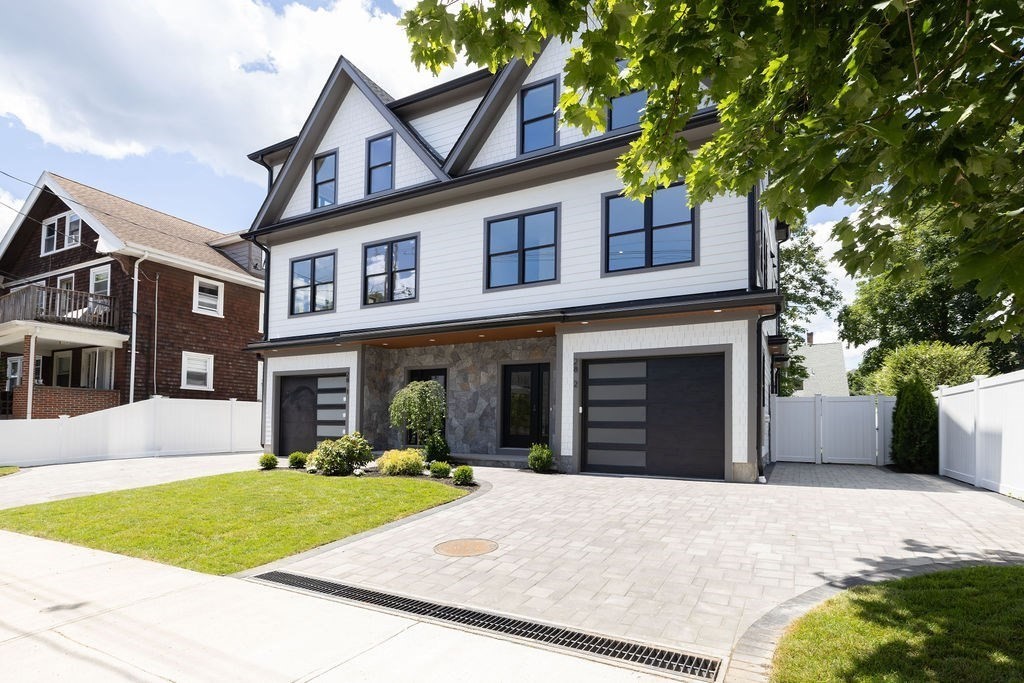 28 Howard St Unit 2, Waltham, MA 02451