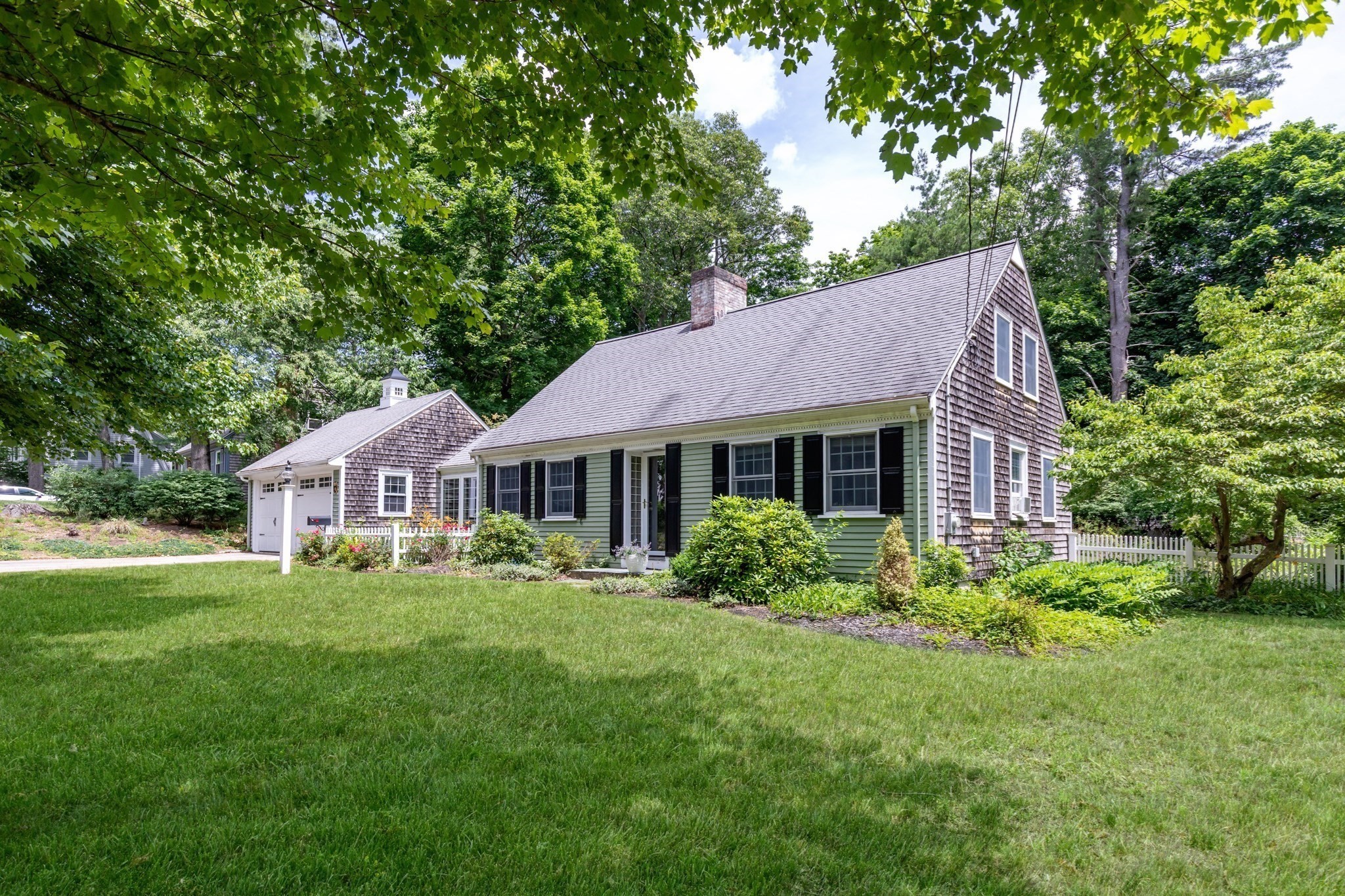 9 Hoover Rd, Hingham, MA 02043