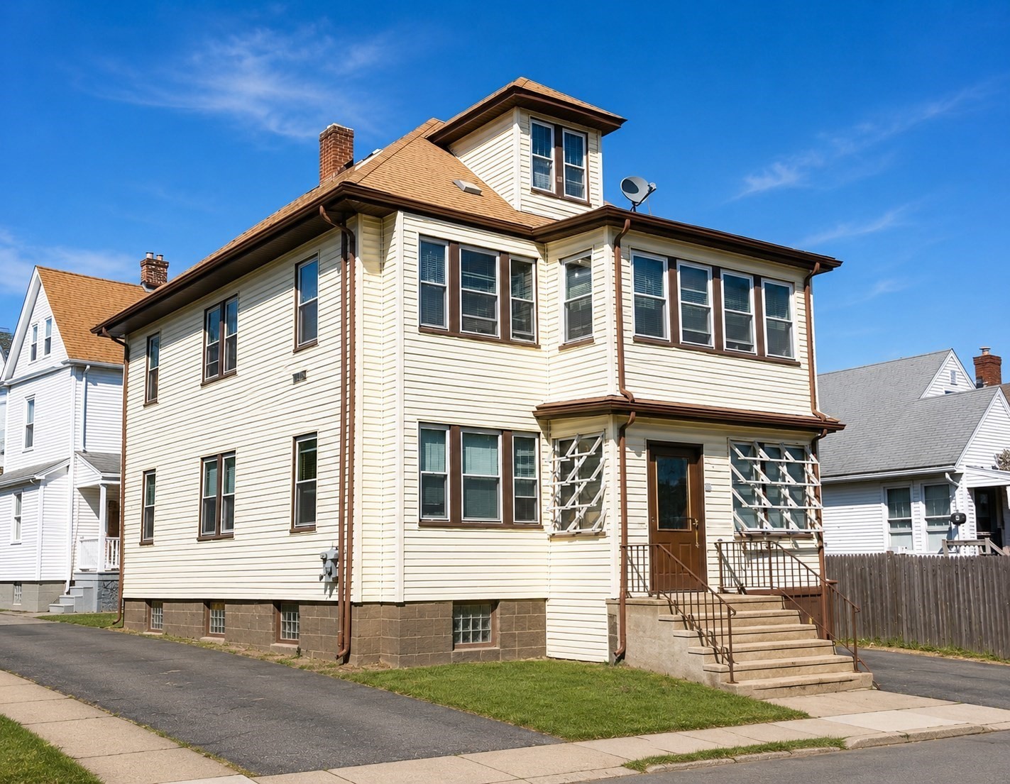 96 South St, Quincy, MA 02169
