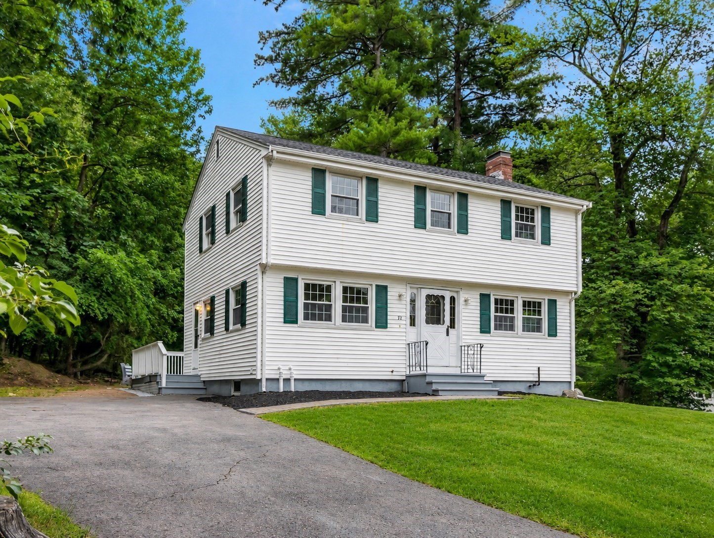 30 Keans Road, Burlington, MA 01803