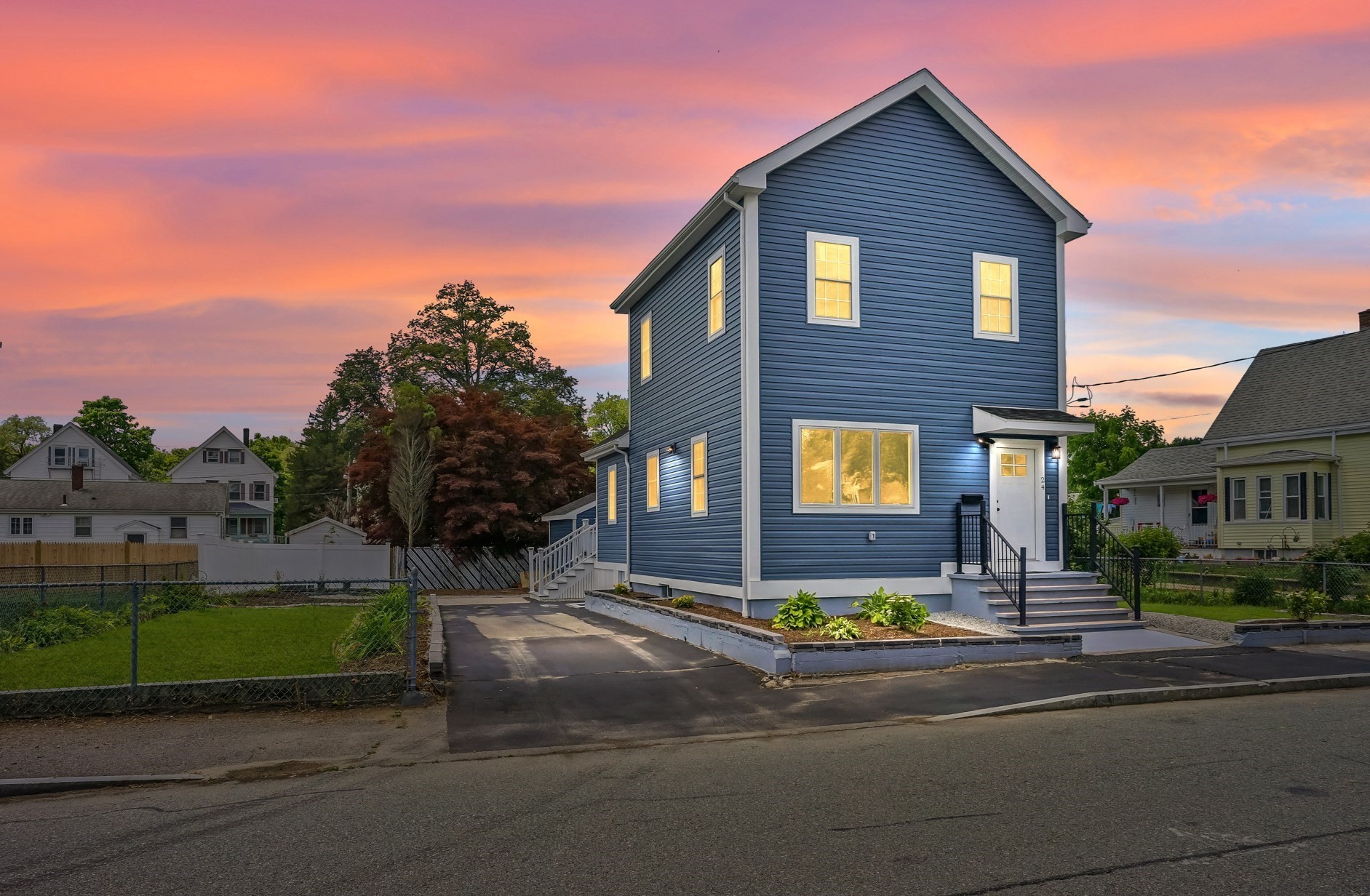 24 Cottage St, Taunton, MA 02780