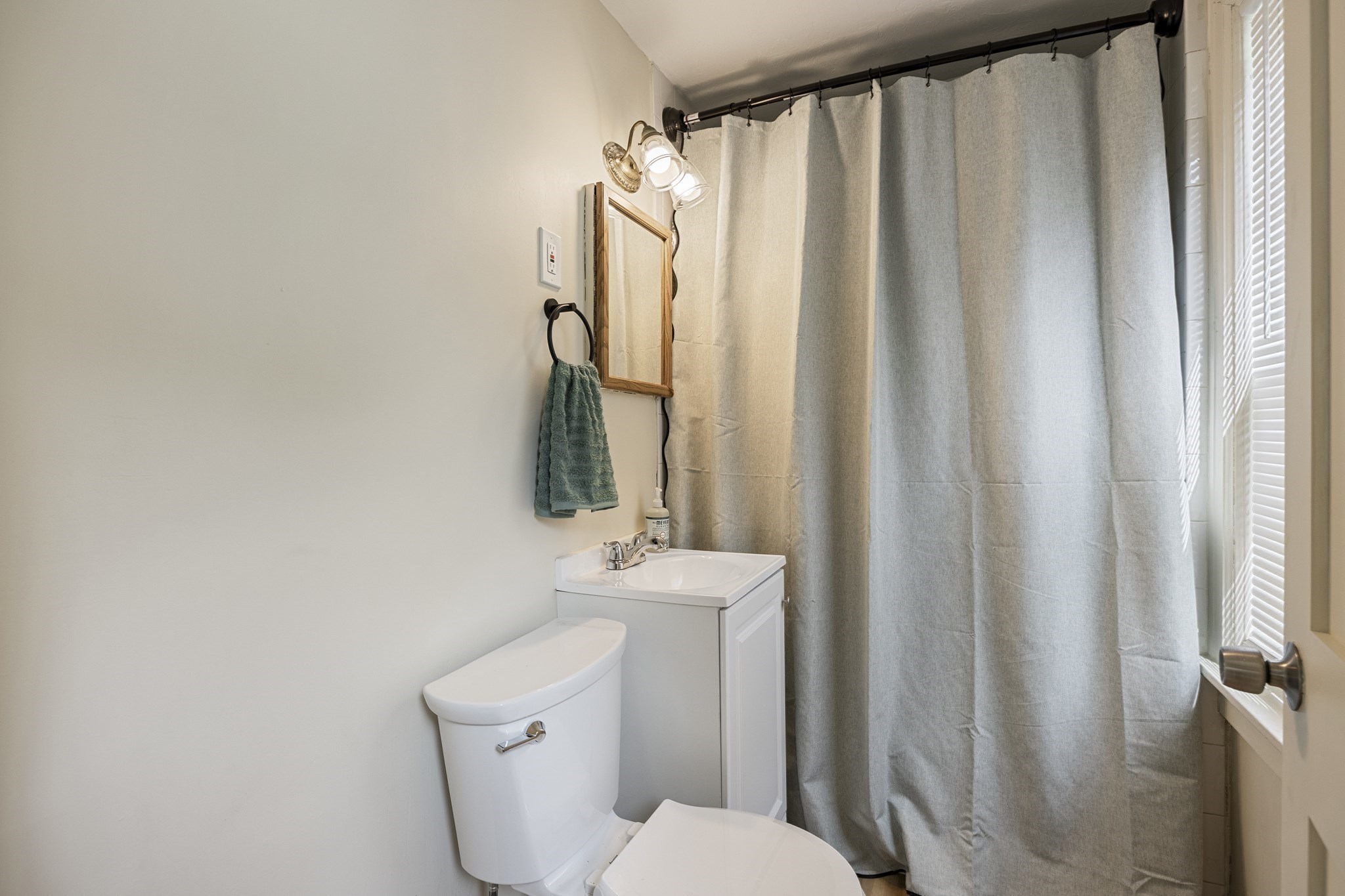 73 Sargent St, Leicester, MA 01611 - Image 6