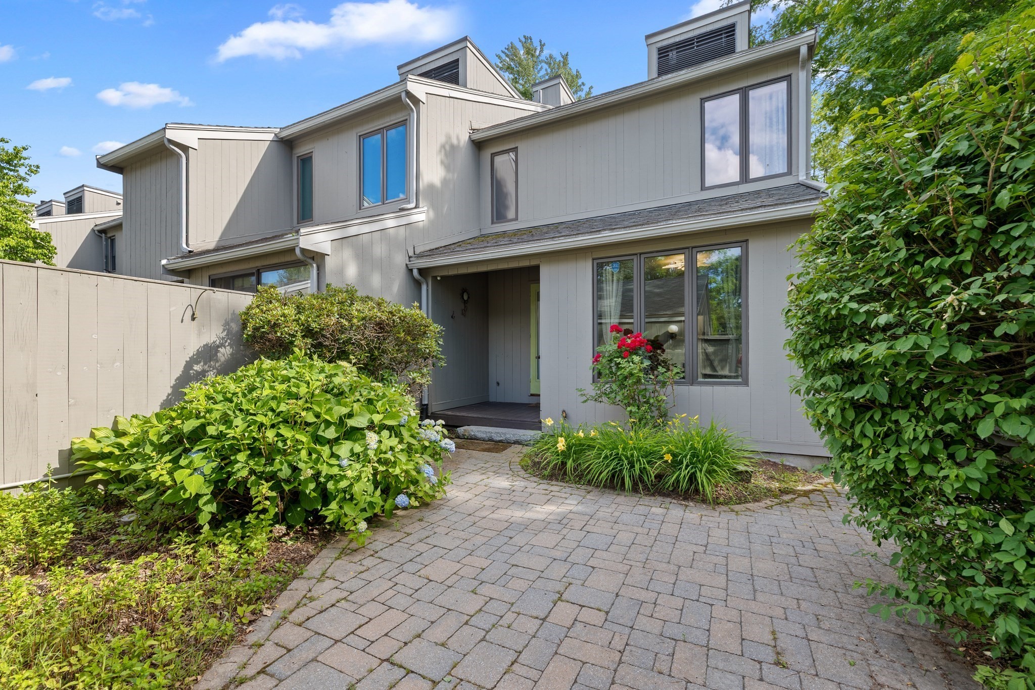 20 Mill Pond Unit 20, North Andover, MA 01845