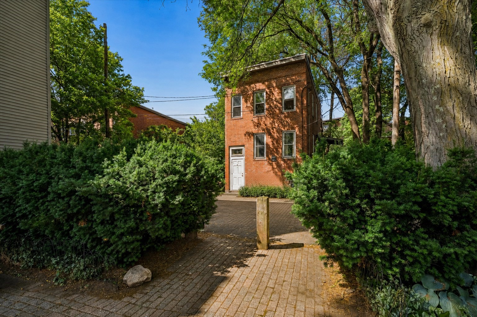 10 Eldridge Pl, Chelsea, MA 02150