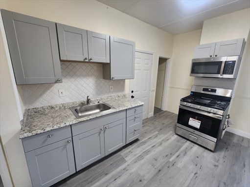 564 Hyde Park Ave, Apt 3