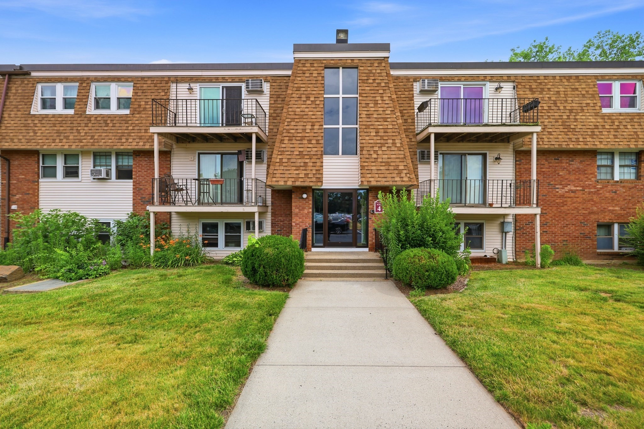 80 Damon Rd Unit 4302, Northampton, MA 01060