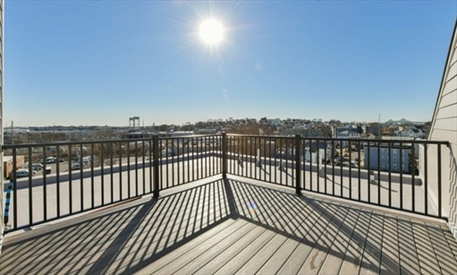 87 Parker St, Apt 402R