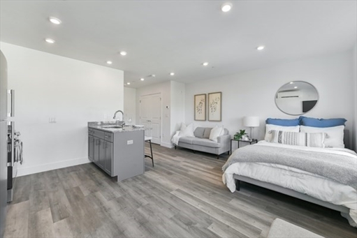 585 Essex St., Apt PH 612