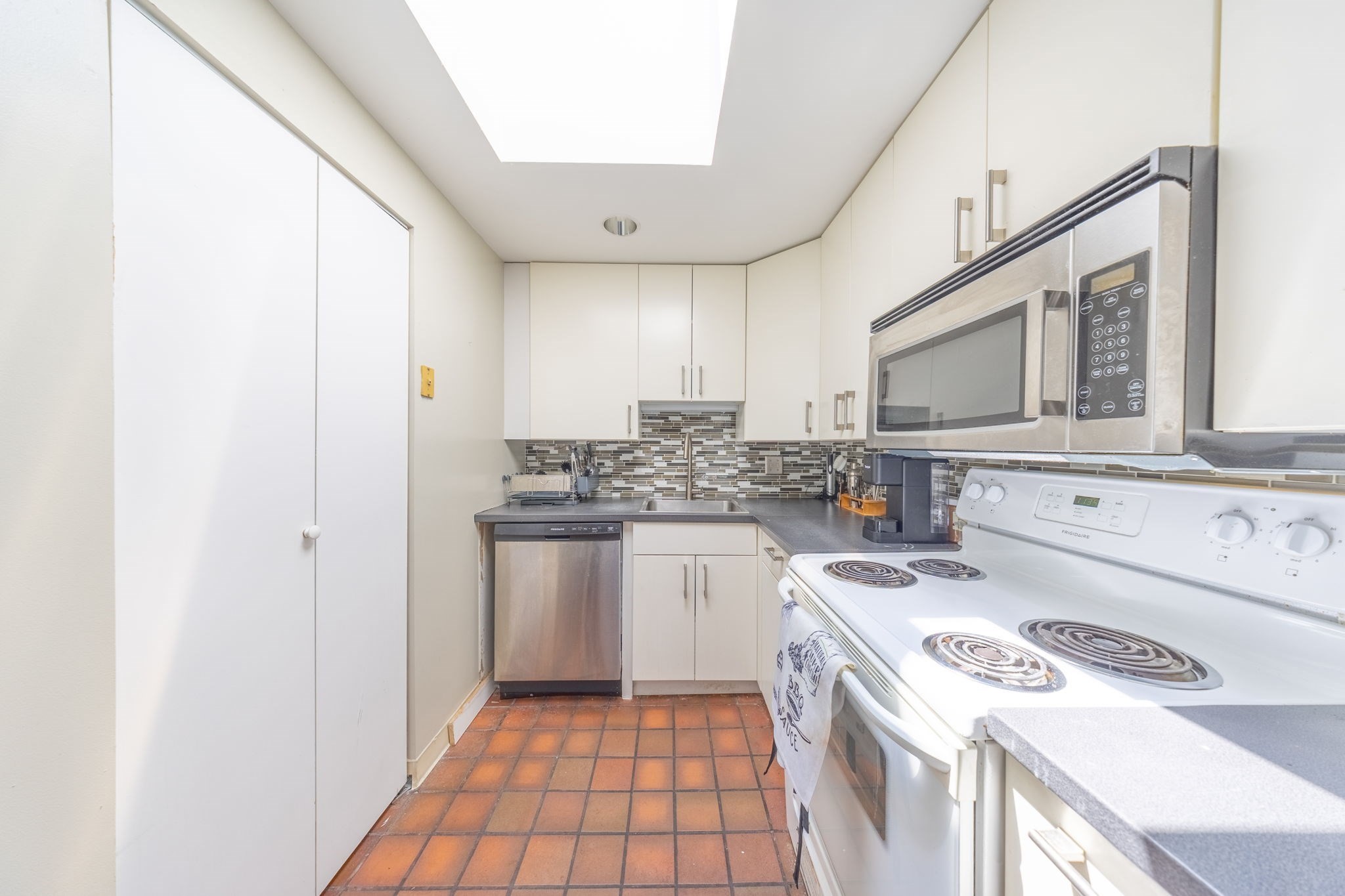 102 Gainsborough St Unit 402E, Symphony, Boston, MA 02115