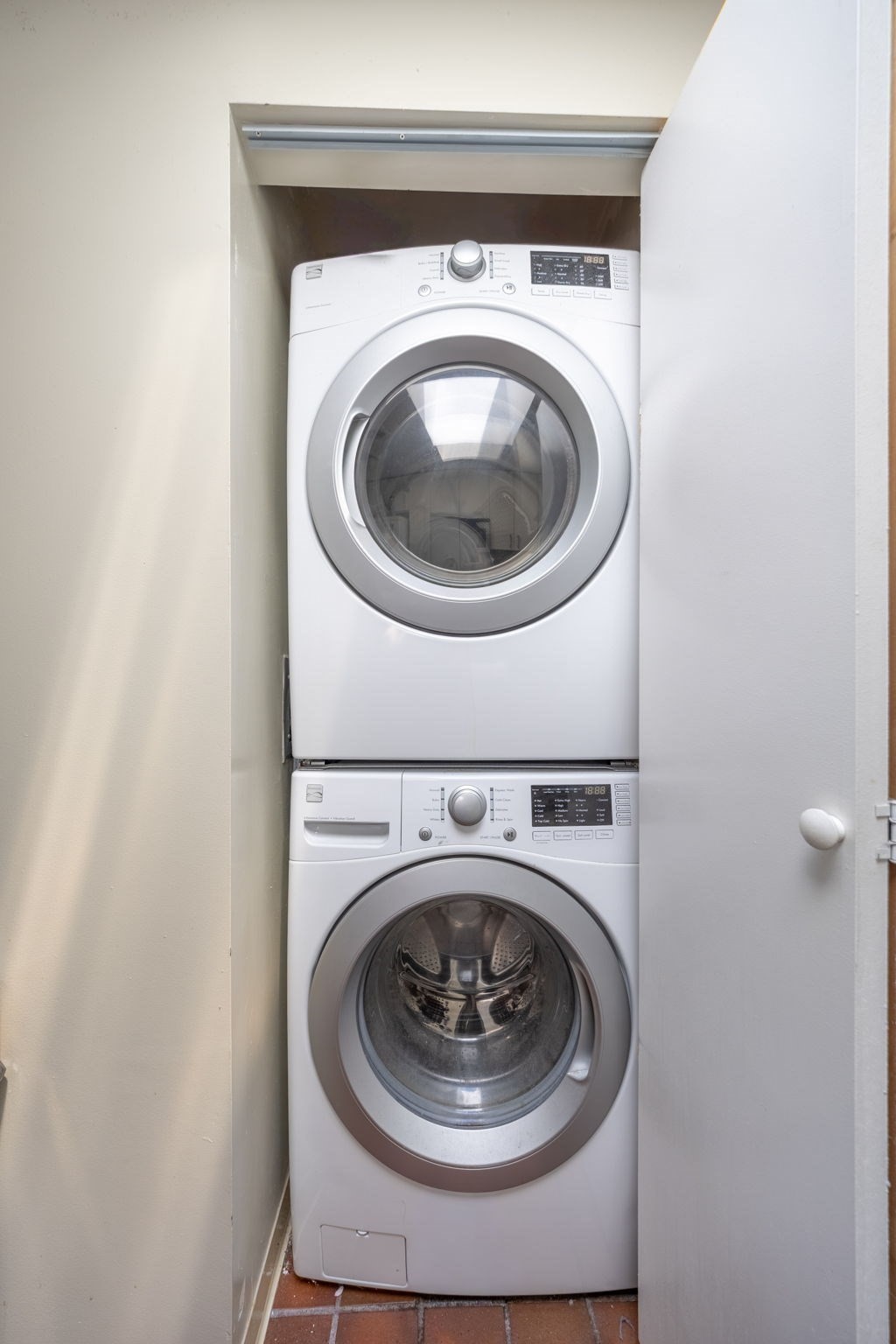 102 Gainsborough St Unit 402E, Symphony, Boston, MA 02115 - Image 16