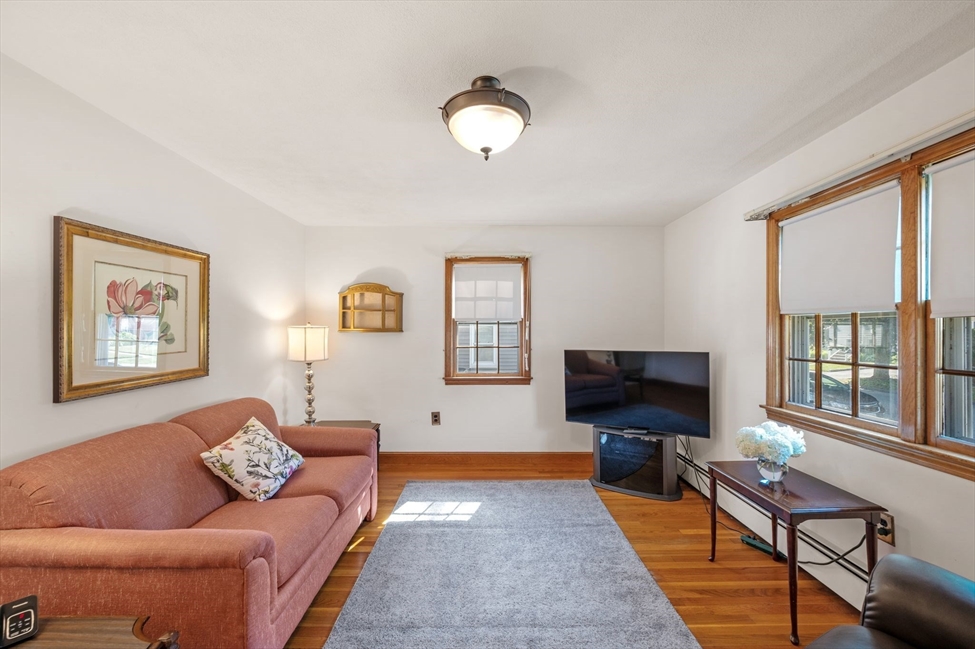 25 Colonial Rd, Peabody, MA Image 13