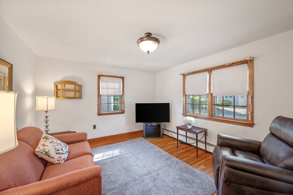 25 Colonial Rd, Peabody, MA Image 14