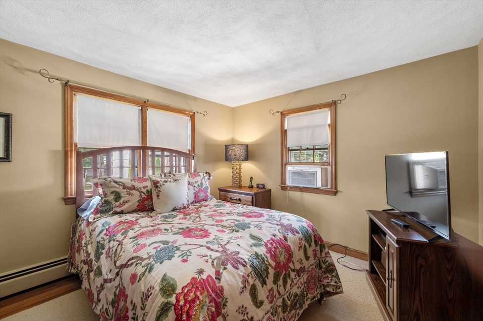 25 Colonial Rd, Peabody, MA Image 19
