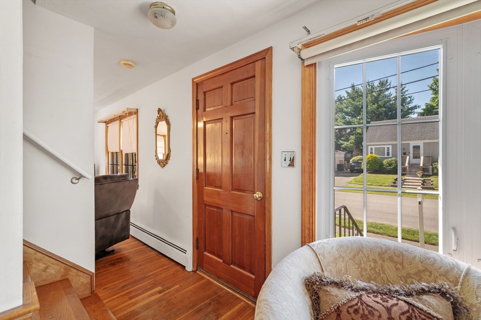 25 Colonial Rd, Peabody, MA Image 4